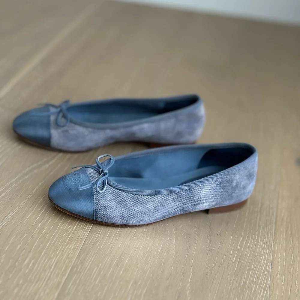 CHANEL Blue and Gray Flats - Picture 5 of 8